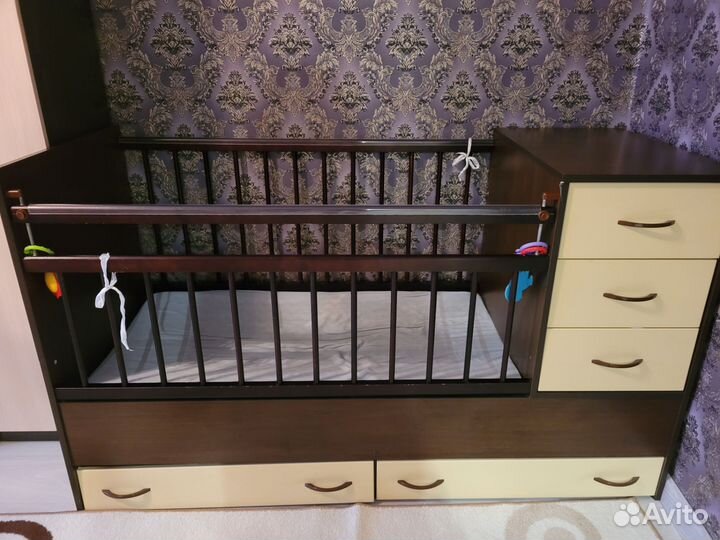 Детская кроватка
