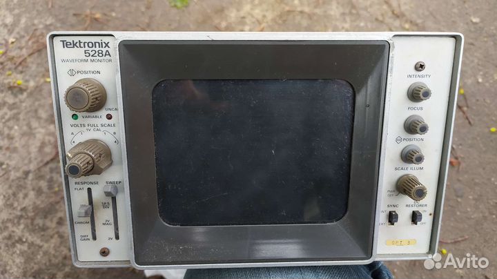 Осциллограф монитор сигнала Tektronix 528A