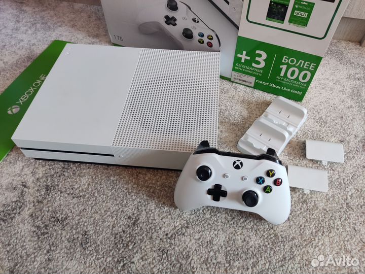 Xbox One S 1Tb+игры