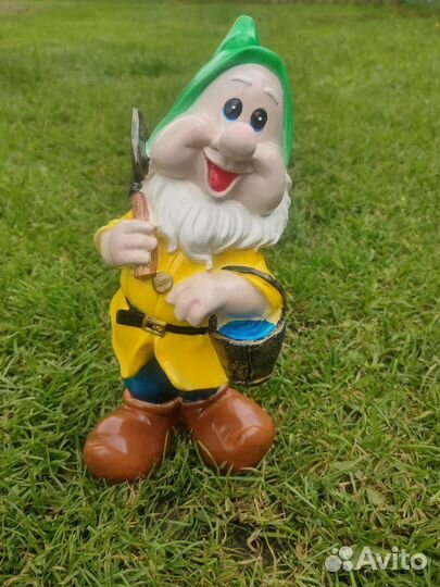 Садовые фигуры гном