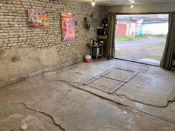 Гараж, > 30 м²