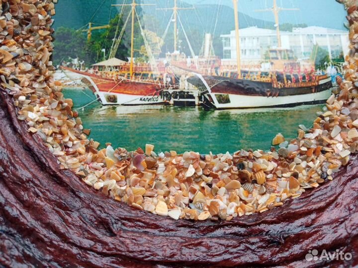 Тарелка декоративная настенная Новая