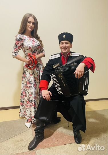 Вокальный дуэт (под настоящий баян)