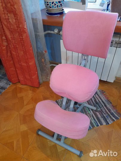 Эргономичный коленный стул 