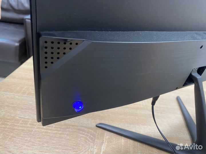 Монитор 22 дюйма