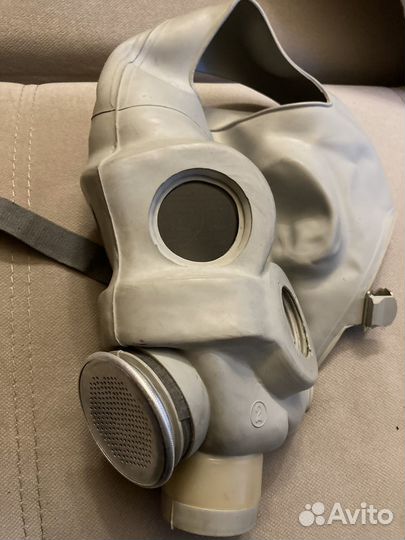 Лот противогазов