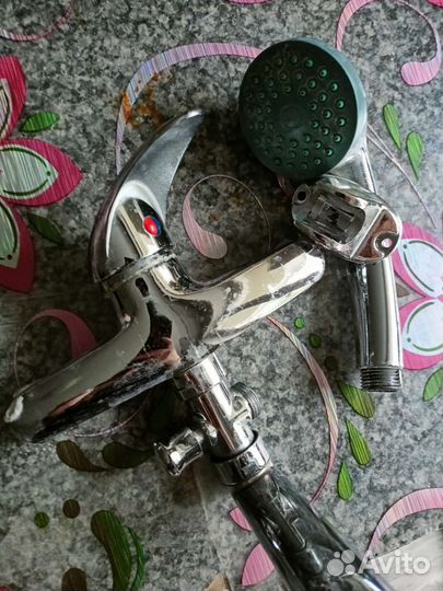 Смеситель для ванны