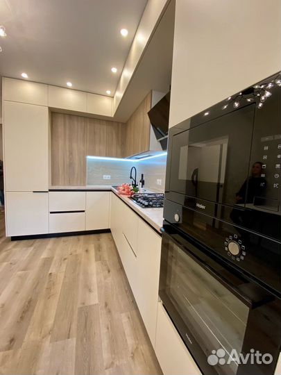 Угловые, прямые кухни на заказ в Омске