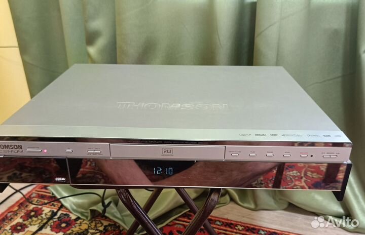 Пишущий dvd магнитофон Тhomson DTH8000EB (Франция)