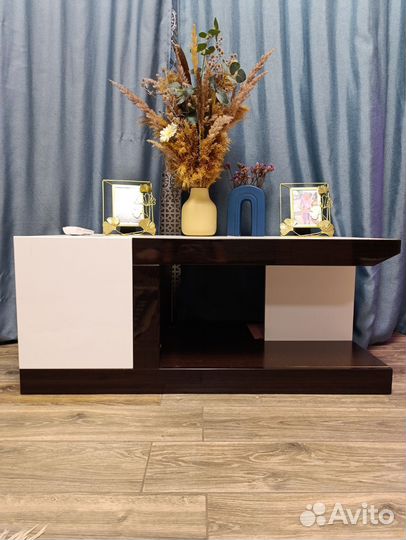 Журнальный столик