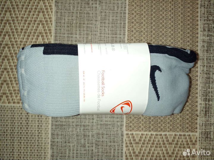 Продам новые гетры Nike