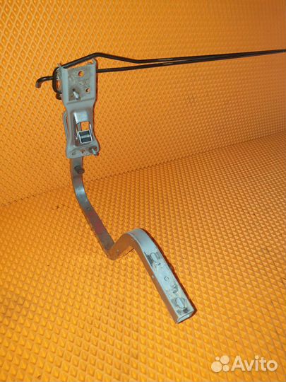 Петля крышки багажника Mazda 6 GJ