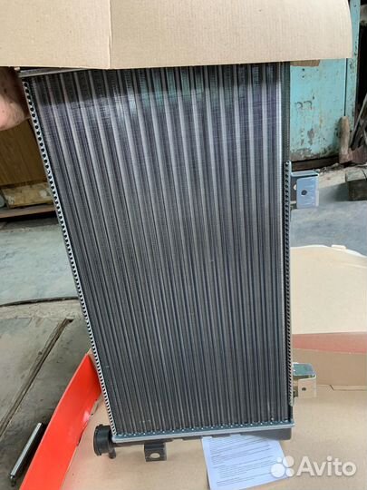 Радиатор охлаждения ваз 21214 инжектор Нива