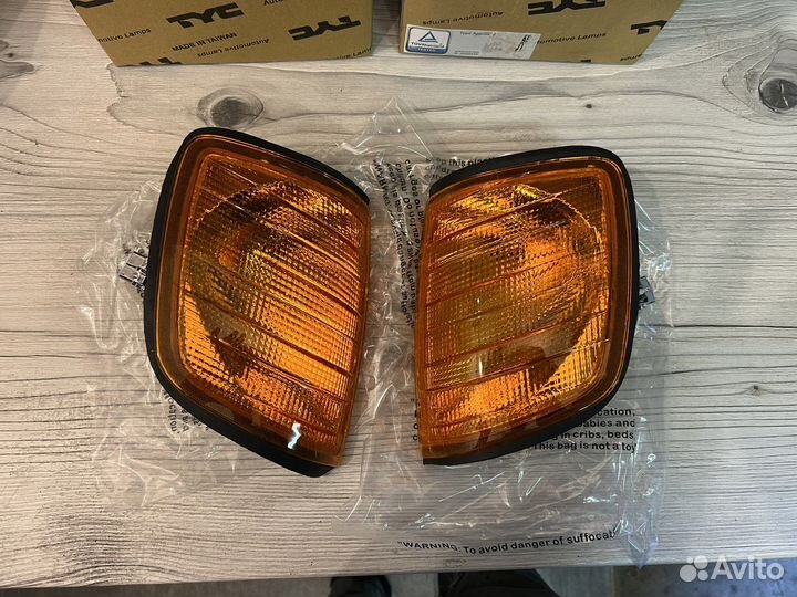 Поворотники w124 рыжие новве