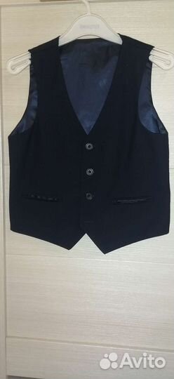 Костюм пиджак, брюки, жилет, галстук