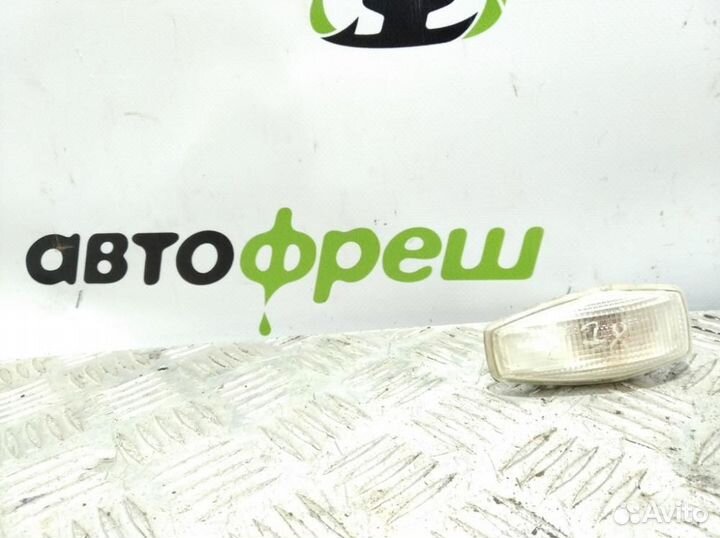 Повторитель в крыло левый Kia Sorento 2003 2009