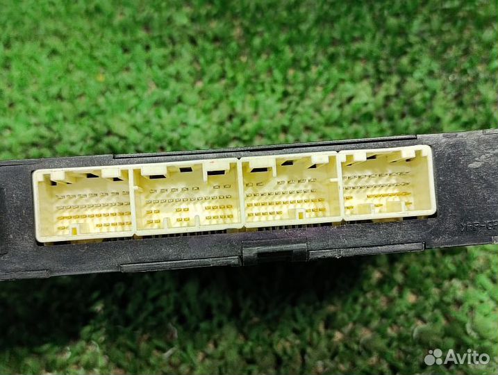 Блок управления двигателем Toyota Hilux