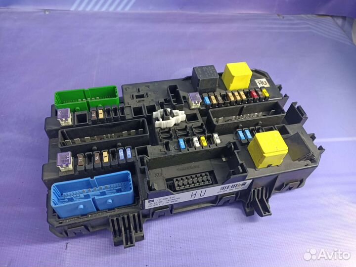 Блок предохранителей(салонный) Opel Astra H
