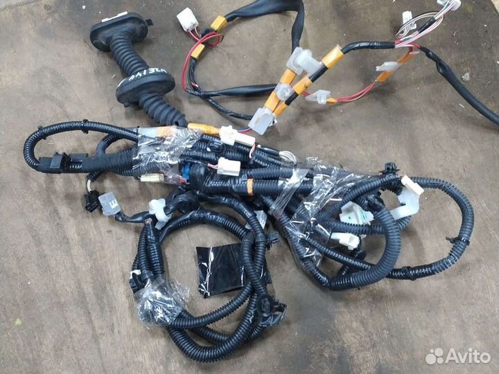 Проводка с крышки багажника, 5я дверь