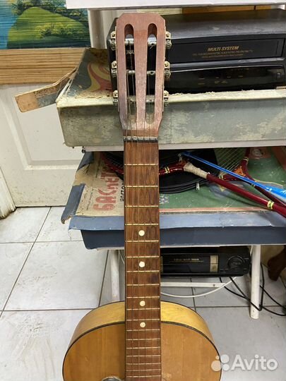 Акустическая гитара