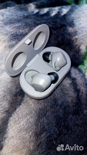 Наушники Samsung Gear IconX (2018) SM-R140