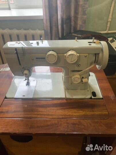 Швейная машинка бу