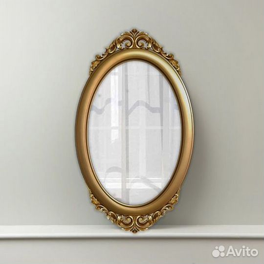 Овальное зеркало в раме с короной