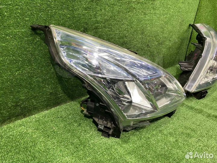 Фара Nissan Teana J32