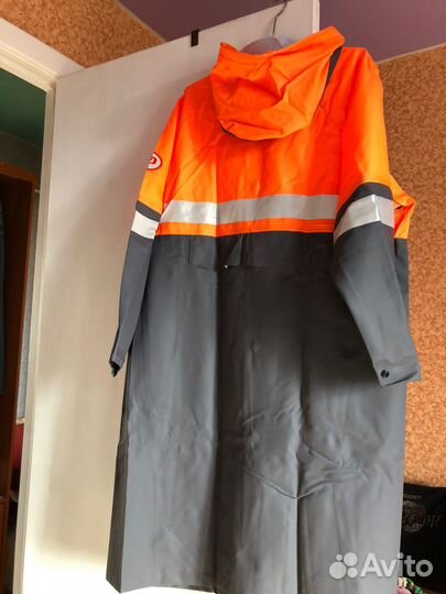 Продам прорезиненный плащ