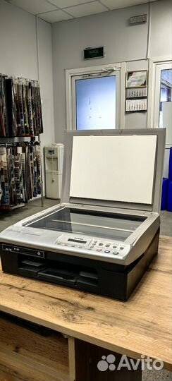 Цветной лазерный принтер, сканер, копир