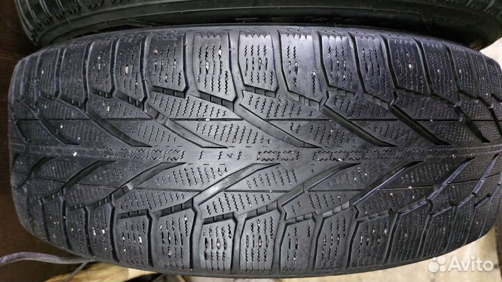 Nokian Tyres Hakkapeliitta R2 SUV 225/65 R17 106R
