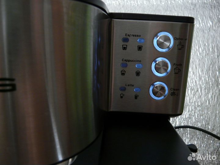 Кофеварка рожковая Polaris 1536Е