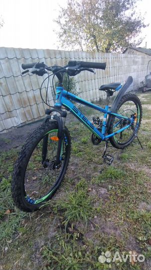 Велосипед Stels Navigator 400 MD 24 V010