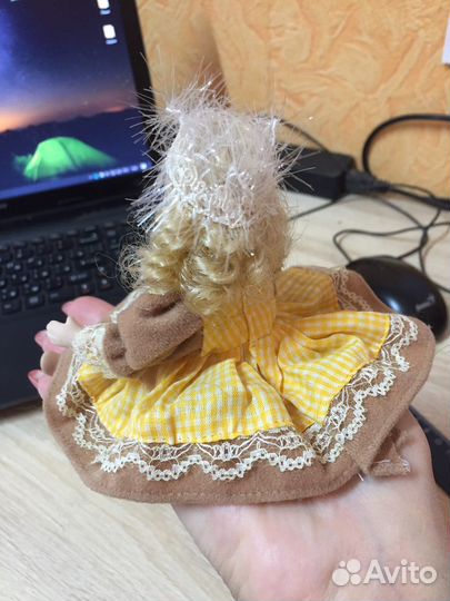 Куколка фарфоровая -прошлый век