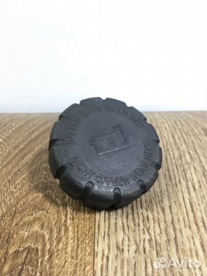 Крышка расширительного бачка Mercedes E W211 3.5