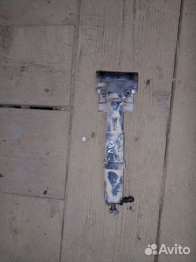 Форсунка омывателя фар левая mercedes W 210