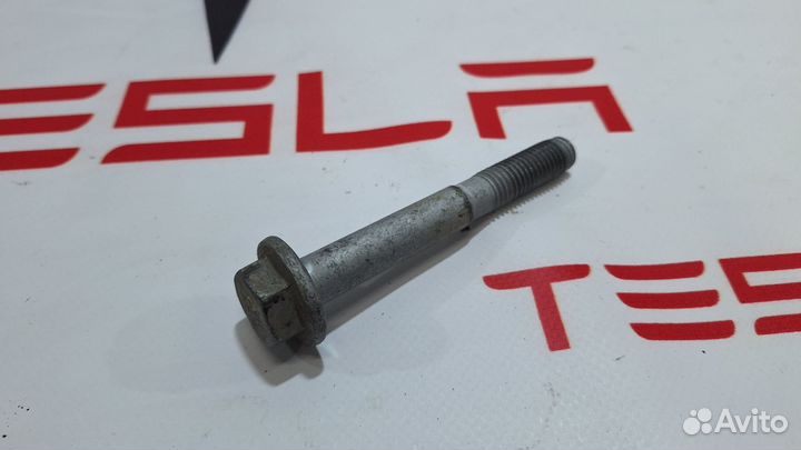 Болт Tesla Model X рест. 2022 1420621-00-B