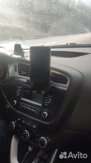 Держатель для телефона в машину