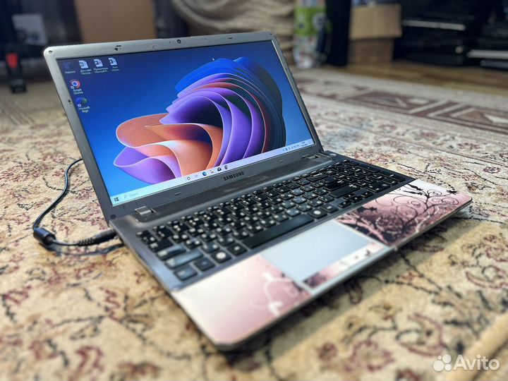 Мощный Ноутбук Samsung 8ядер/8гб/120гб ssd