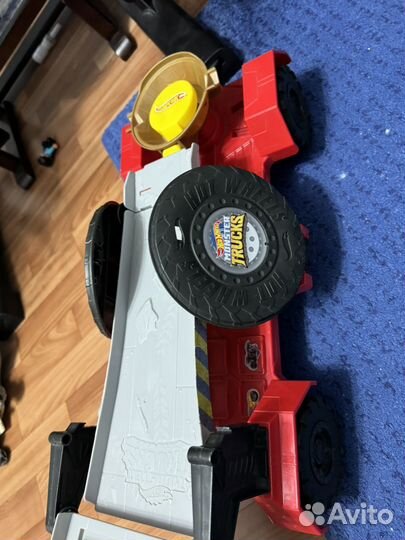 Hot wheels монстер трак