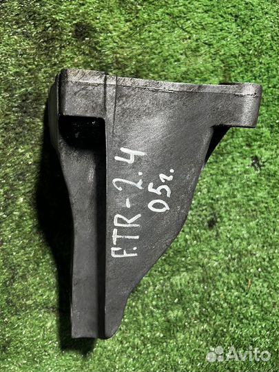 Кронштейн двигателя Ford Transit 2.4 2005г