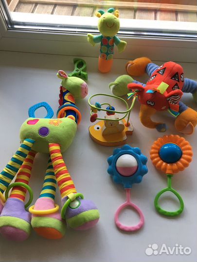 Развивающие игрушки для малышей
