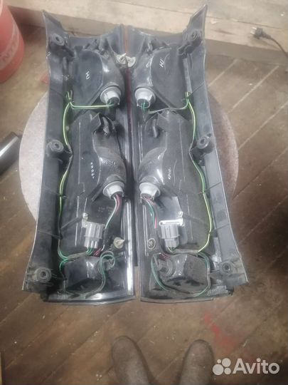 Фонари задние