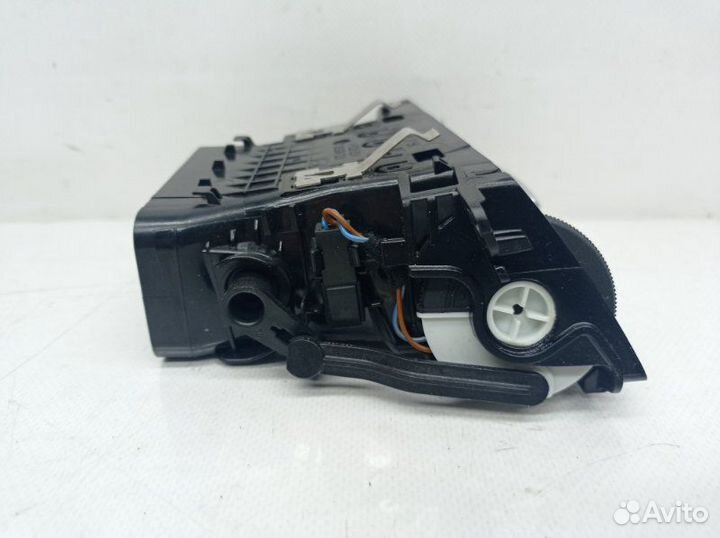 Дефлектор правый Mercedes-Benz E W212 3.5 2012