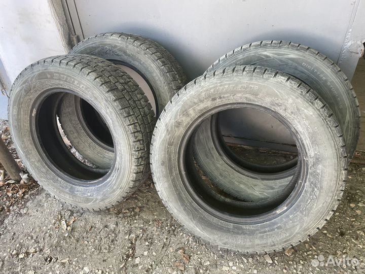 Dunlop SP Winter Maxx WM01 215/65 R16 98T