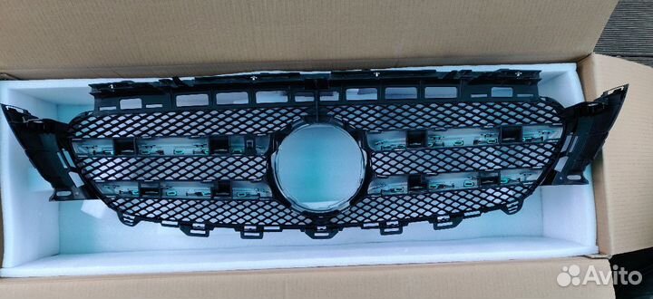 Решетка радиатора Mercedes- Benz (213)