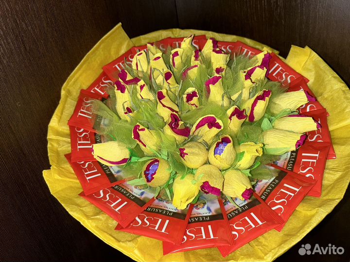 Подарочный букет конфеты чай