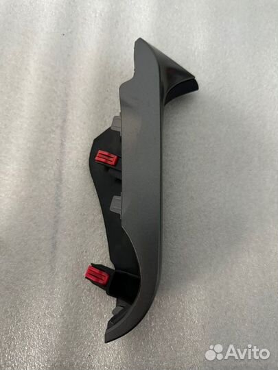 Накладка панели приборов передняя левая Toyota