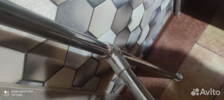 Металлическая штанга двойная