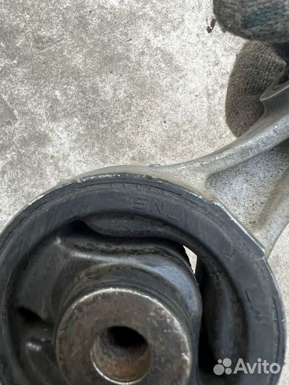 Подушка двигателя задняя honda civic 4д МКПП